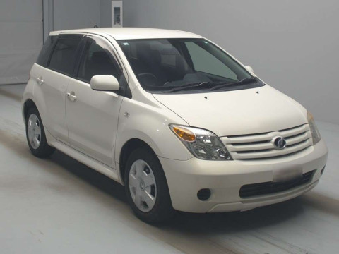 2006 Toyota IST NCP60[1]