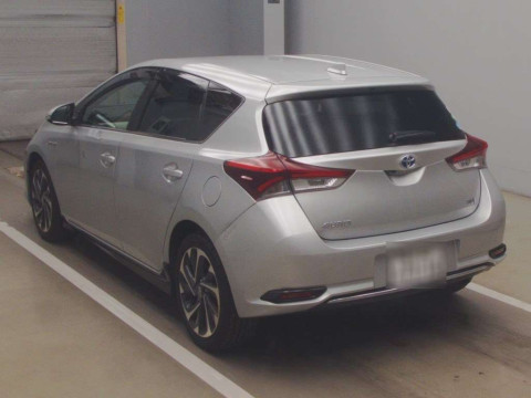 2016 Toyota Auris ZWE186H[2]