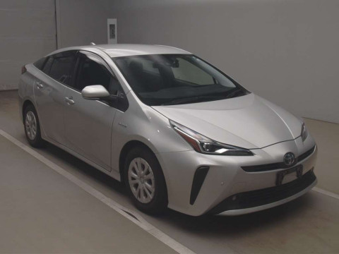 2020 Toyota Prius ZVW51[1]