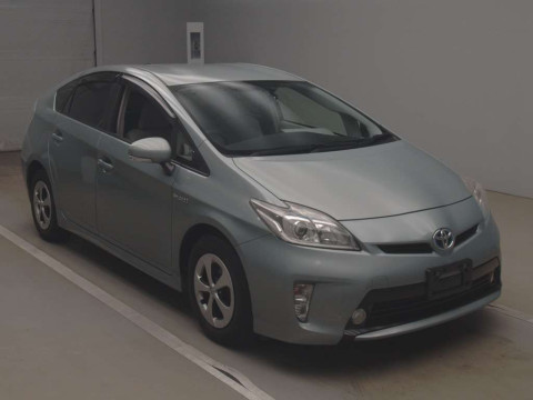 2012 Toyota Prius ZVW30[1]