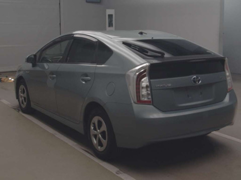 2012 Toyota Prius ZVW30[2]