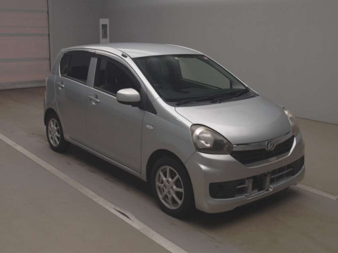 2014 Daihatsu Mira es LA300S[1]