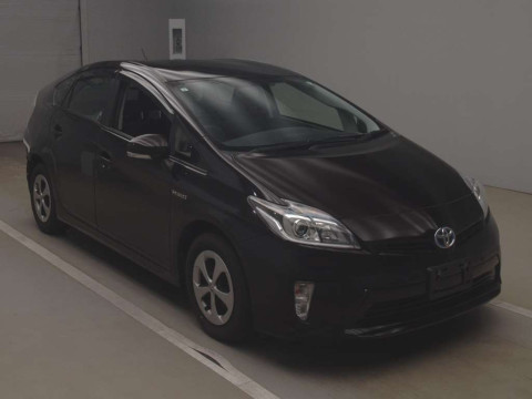 2015 Toyota Prius ZVW30[1]