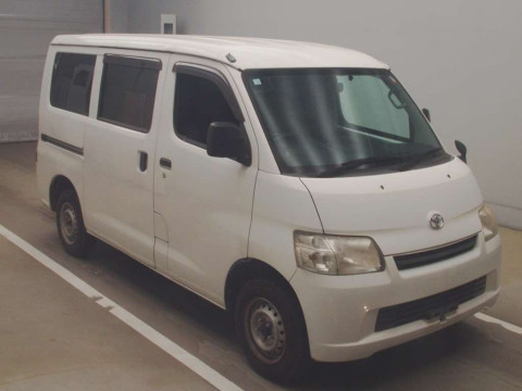 2013 Toyota Liteace Van S402M[2]