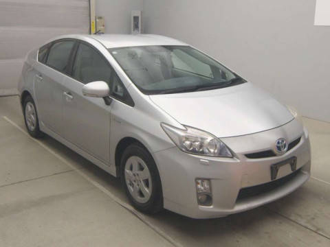 2010 Toyota Prius ZVW30[1]