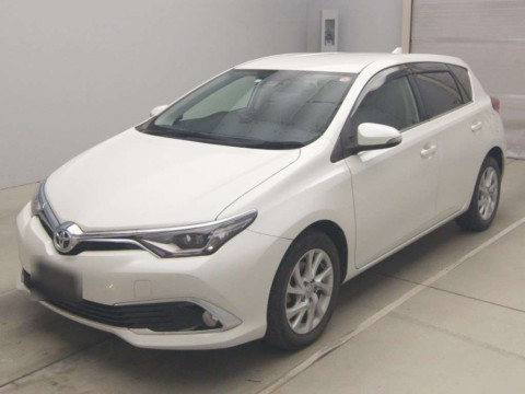 2016 Toyota Auris NZE181H[0]