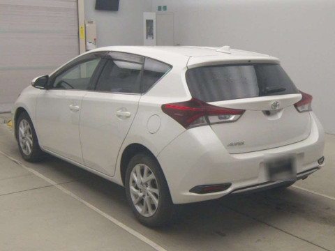 2016 Toyota Auris NZE181H[2]