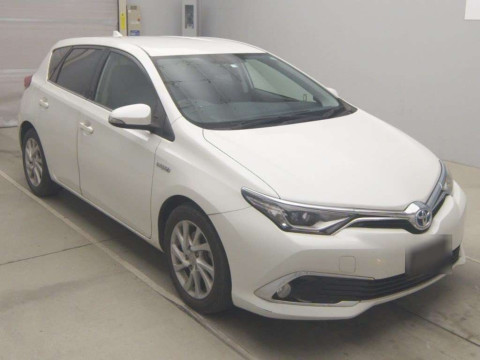 2016 Toyota Auris ZWE186H[1]