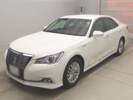 2017 Toyota Crown Hybrid