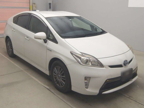 2014 Toyota Prius ZVW30[1]