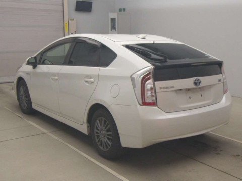 2014 Toyota Prius ZVW30[2]