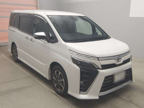 2020 Toyota Voxy ZRR80W[1]