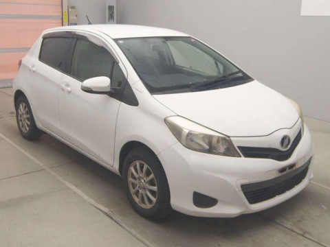 2012 Toyota Vitz NSP130[1]