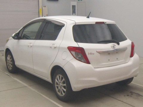 2012 Toyota Vitz NSP130[2]