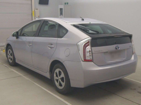 2012 Toyota Prius ZVW30[2]