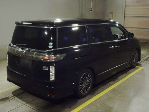 2018 Nissan Elgrand TNE52[1]