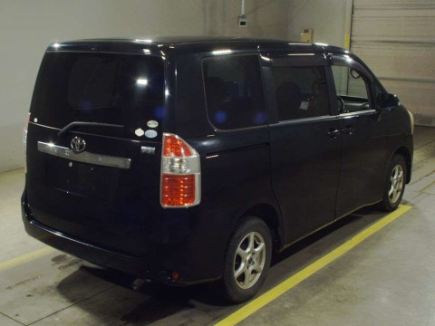 2008 Toyota Noah ZRR75G[1]