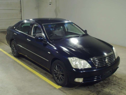 2004 Toyota Crown GRS183[2]