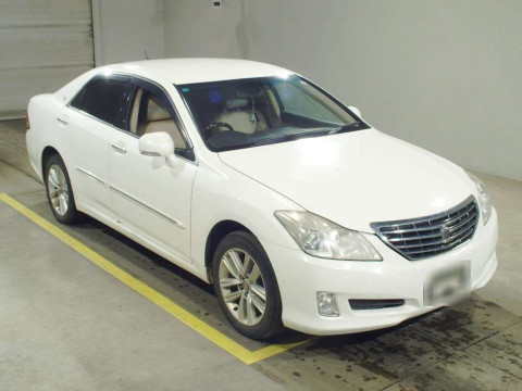 2008 Toyota Crown GRS203[2]