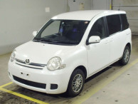 2010 Toyota Sienta