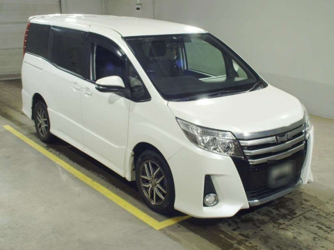 2014 Toyota Noah ZRR85W[2]