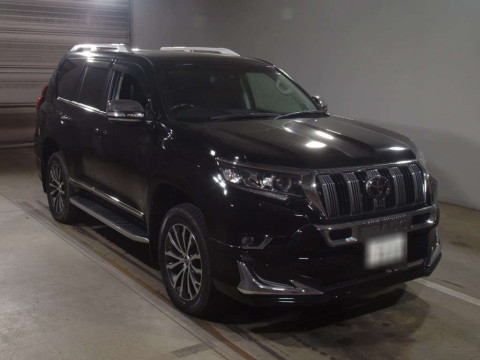 2020 Toyota Land Cruiser Prado GDJ151W[2]