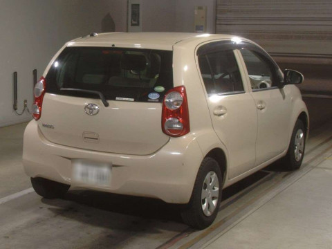 2012 Toyota Passo KGC30[1]