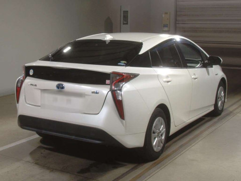 2016 Toyota Prius ZVW50[1]