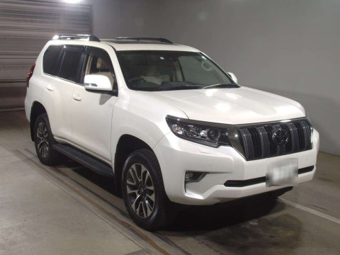 2023 Toyota Land Cruiser Prado TRJ150W[2]