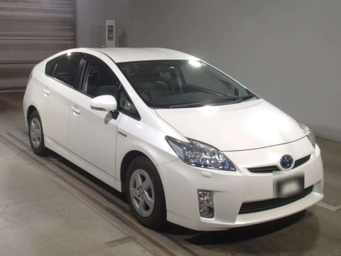 2011 Toyota Prius ZVW30[2]