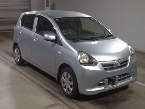 2012 Daihatsu Mira es LA300S[2]