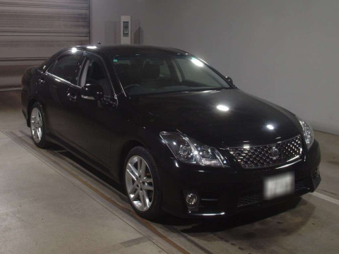 2010 Toyota Crown GRS200[2]