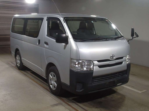 2018 Toyota Hiace Van GDH201V[2]