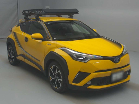 2016 Toyota C-HR ZYX10[2]