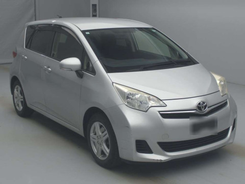 2013 Toyota Ractis NCP120[2]