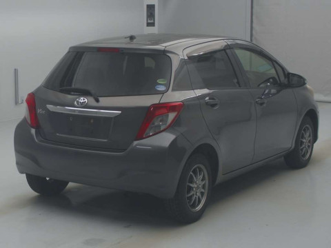 2013 Toyota Vitz KSP130[1]