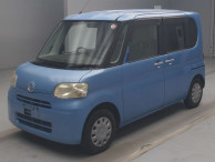 2010 Daihatsu Tanto