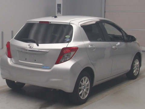 2013 Toyota Vitz KSP130[1]