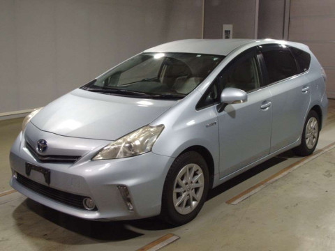 2011 Toyota Prius alpha ZVW41W[0]