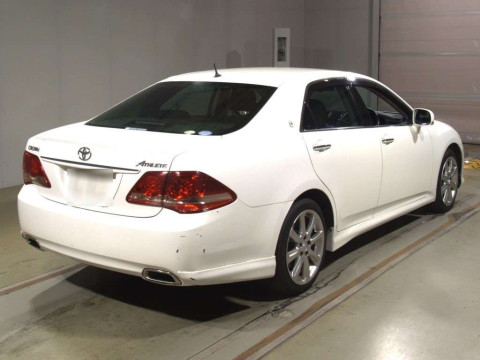 2009 Toyota Crown GRS200[1]