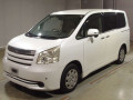 2010 Toyota Noah