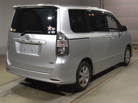 2008 Toyota Voxy ZRR70W[1]