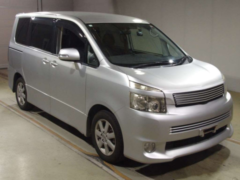 2008 Toyota Voxy ZRR70W[2]