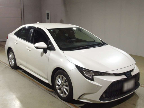 2020 Toyota Corolla Sedan ZWE211[2]