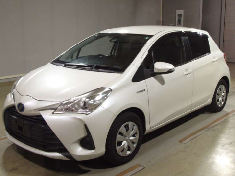 2017 Toyota Vitz NHP130[0]