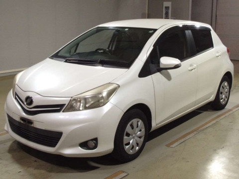 2014 Toyota Vitz NSP130[0]