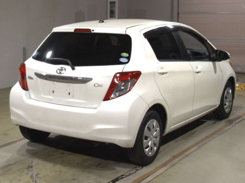 2014 Toyota Vitz NSP130[1]