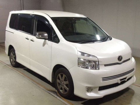 2010 Toyota Voxy ZRR75W[2]