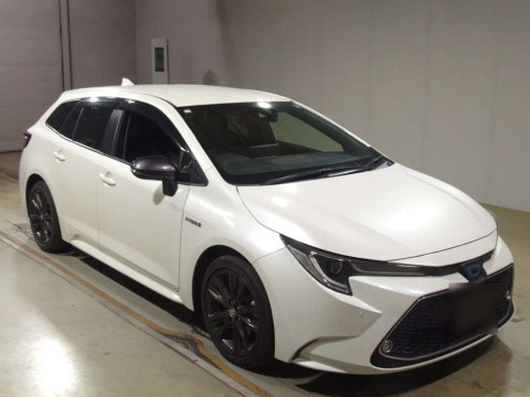 2020 Toyota Corolla Touring Wagon ZWE211W[2]