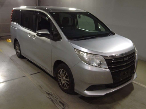 2014 Toyota Noah ZRR80G[2]